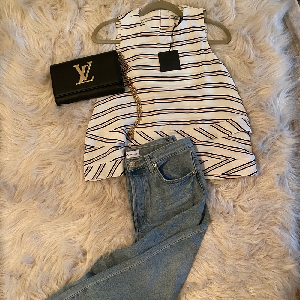 NWT Belle Vere open to the back blouse